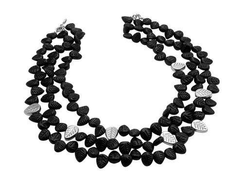 3 black clay lines necklace