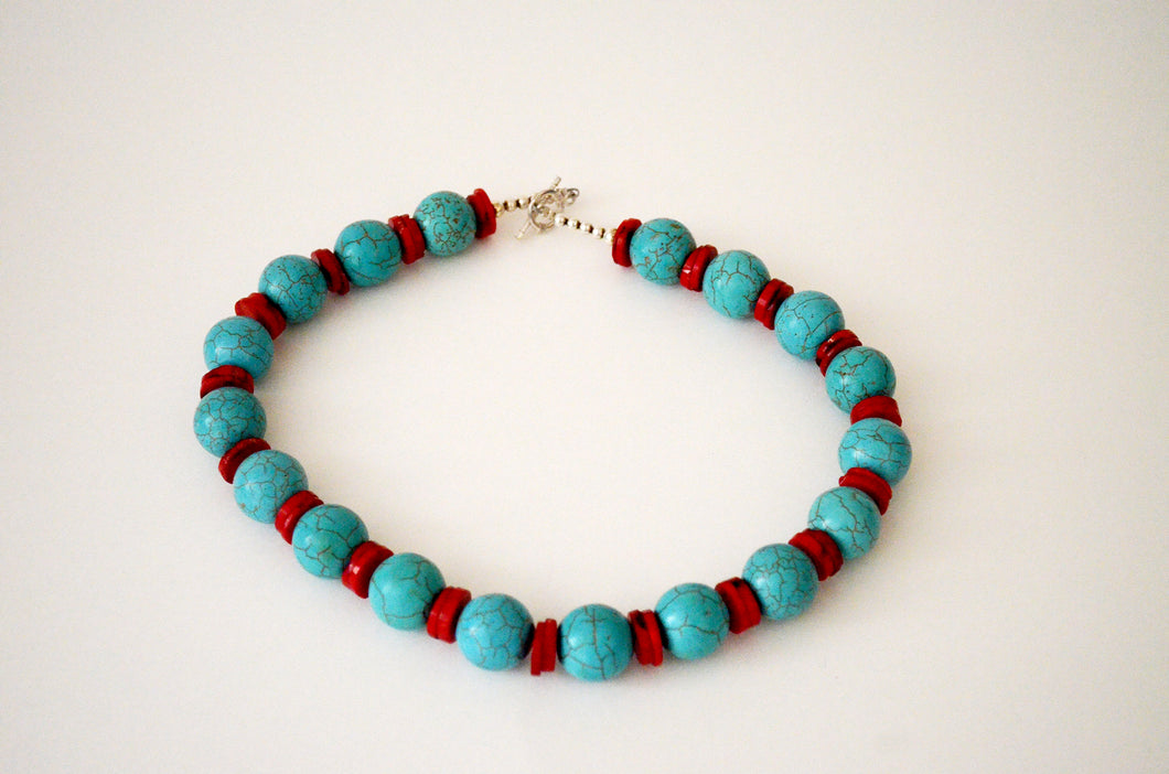 Necklace from turquenite y coral disks