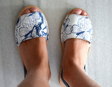 Big and small sisters blue and white butterfly print sandals